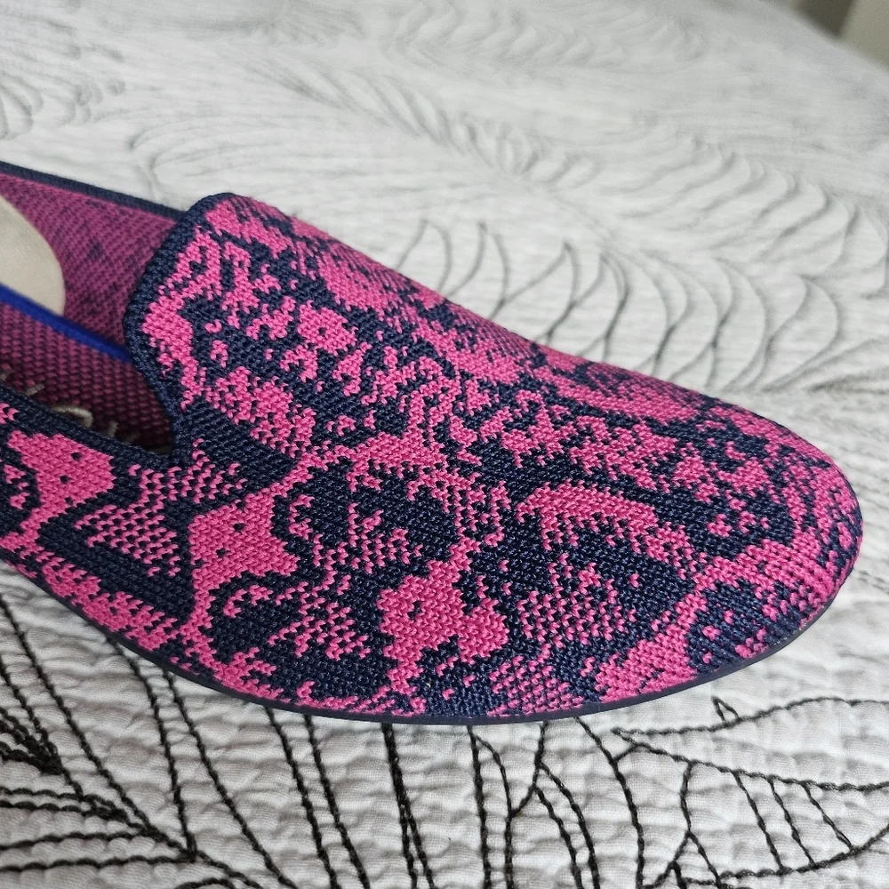 EUC RETIRED Rothy’s The Loafer Snake Fuschia Navy Women 6.5